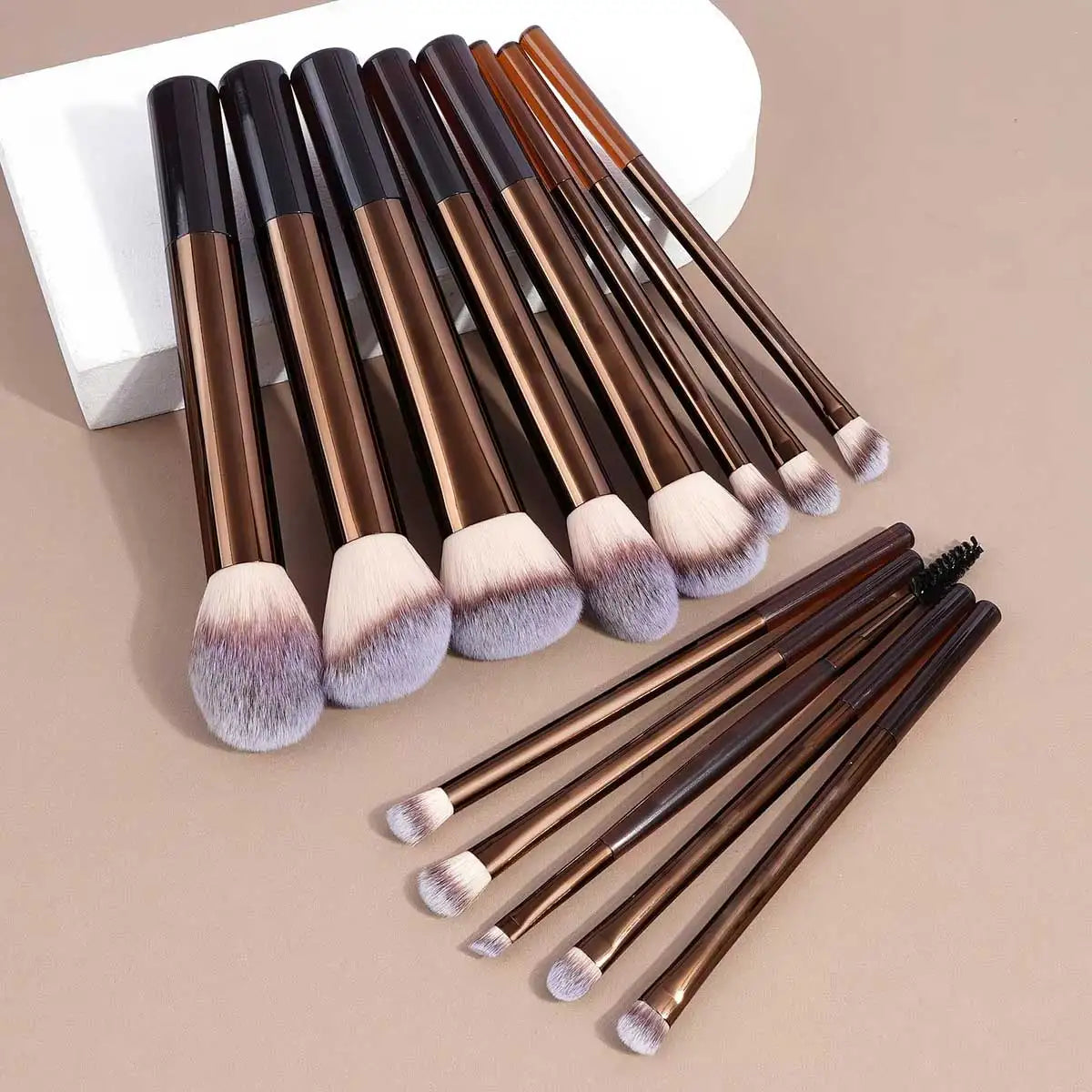 Kit de 13 Pinceaux de Maquillage Professionnels - Luxe & Douceur